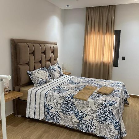 Appartement En M'Diq Centre Ville Pres De La Plage Buitenkant foto